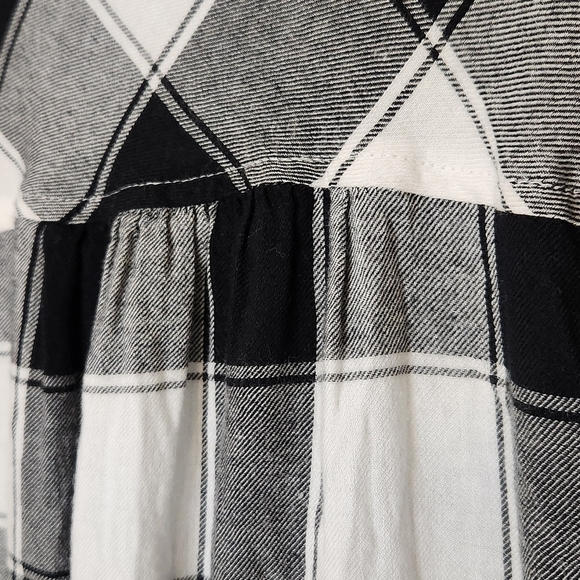 BP flannel plaid button down black white large - Picture 6 of 12